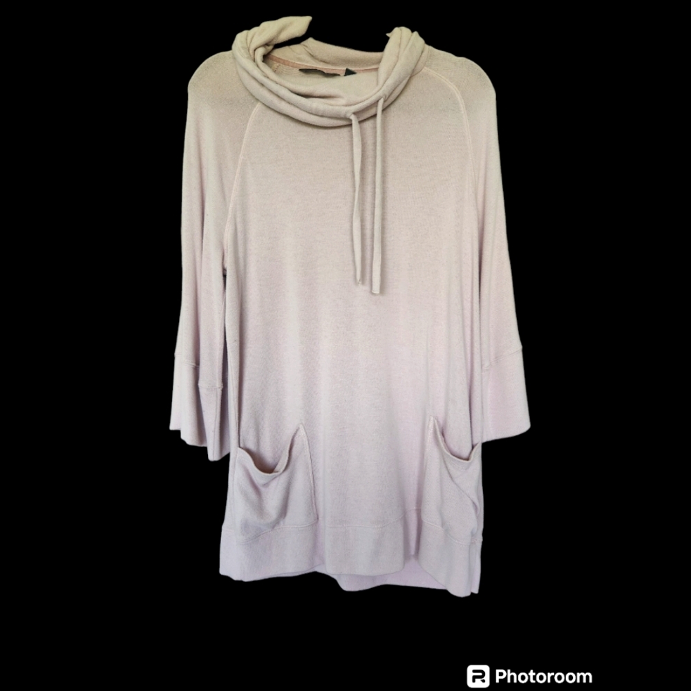 Light pink 3/4 sleeve lounge top